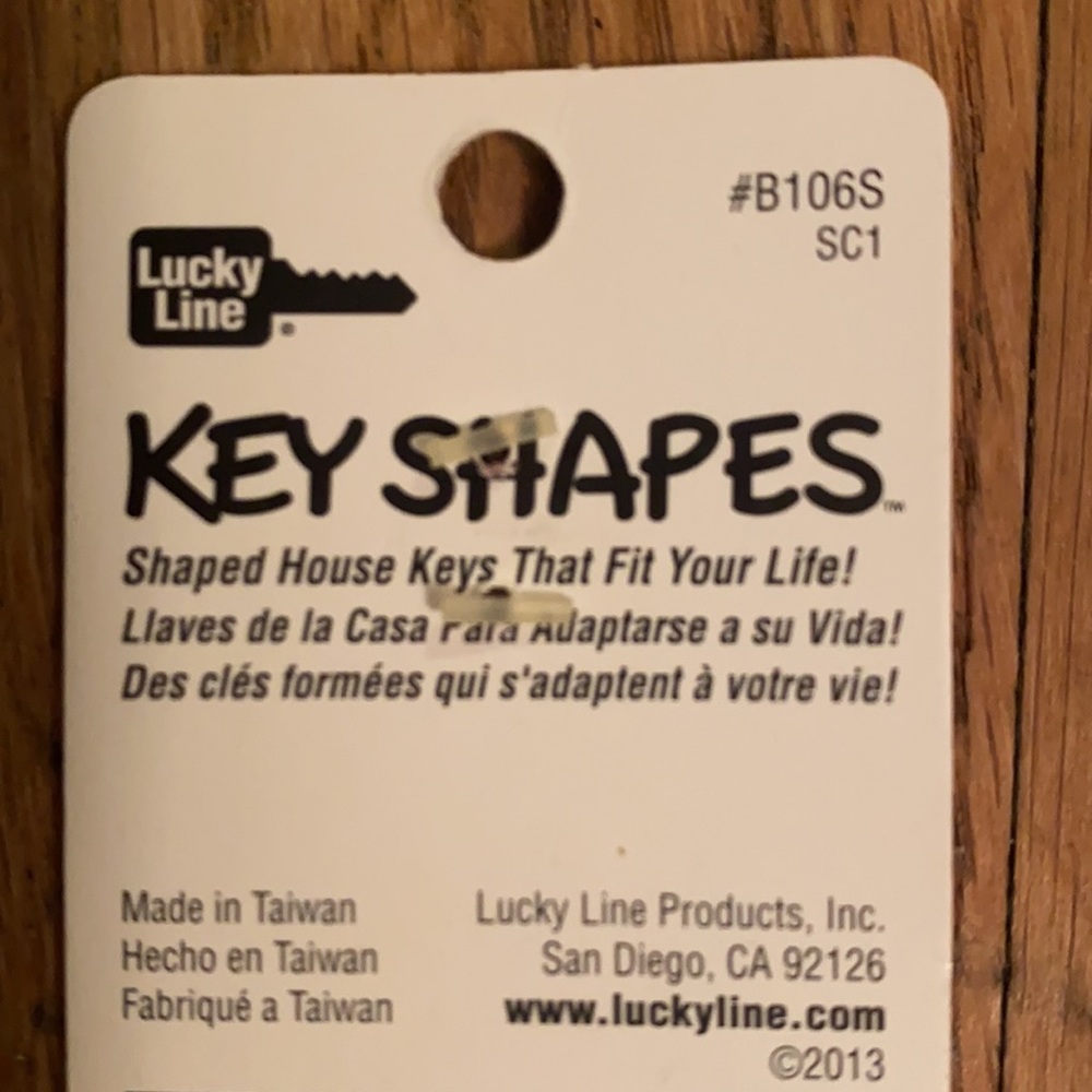 Customizable Key - Flower - Picture 3 of 5